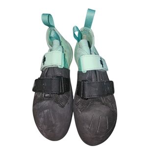 So Ill Mint and Black Climbing Shoes